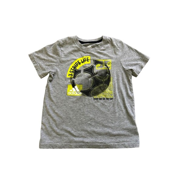 Adidas Soccer Tee size 6 yrs - Picture 1 of 4